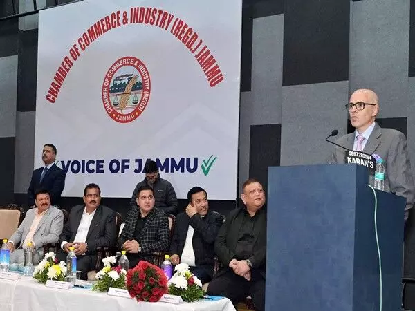 Omar Abdullah ने J&K के औद्योगिक क्षेत्र को पुनर्जीवित करने के लिए अपनी सरकार के समर्थन की पुष्टि की