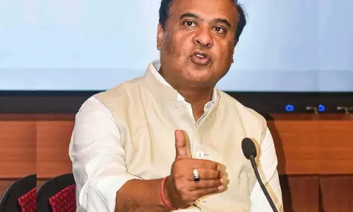 Assam CM ने महिलाओं और पत्रकारों को ऑनलाइन निशाना बनाने की जांच के आदेश दिए Assam CM ने महिलाओं और पत्रकारों को ऑनलाइन निशाना बनाने की जांच के आदेश दिए