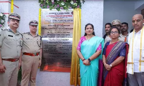 पुलिस स्टेशनों में बुनियादी ढांचे में सुधार के प्रयास जारी: Home Minister पुलिस स्टेशनों में बुनियादी ढांचे में सुधार के प्रयास जारी: Home Minister