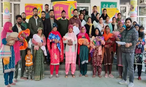 Punjab: अबोहर जिले में 9,277 बच्चों को पोलियो की खुराक पिलाई गई Punjab: अबोहर जिले में 9,277 बच्चों को पोलियो की खुराक पिलाई गई