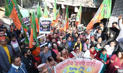कांग्रेस दस गारंटियों को पूरा करने में रही विफल : जयराम ठाकुर कांग्रेस दस गारंटियों को पूरा करने में रही विफल : जयराम ठाकुर