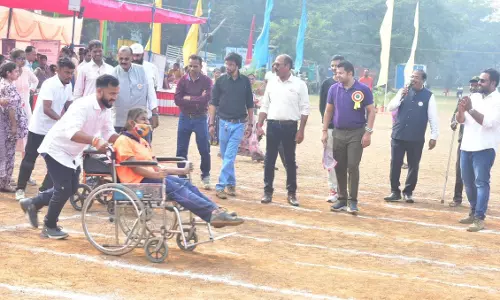 दिव्यांग बच्चों ने खूब मटकी फोड़ी, जमकर लगाई दौड़