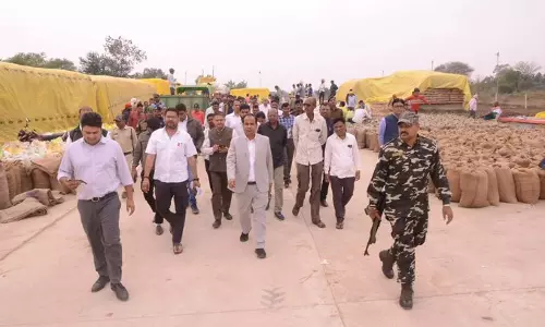 किसानों को राहत, धान उठाव की प्रक्रिया शुरू किसानों को राहत, धान उठाव की प्रक्रिया शुरू