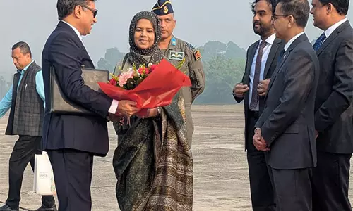 विदेश सचिव विक्रम मिस्री अंतरिम सरकार से बातचीत करने के लिए Dhaka पहुंचे विदेश सचिव विक्रम मिस्री अंतरिम सरकार से बातचीत करने के लिए Dhaka पहुंचे