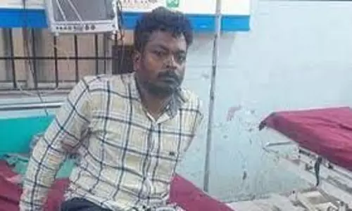Chennai में उपद्रवियों को पकड़ने के लिए पुलिस ने की फायरिंग Chennai में उपद्रवियों को पकड़ने के लिए पुलिस ने की फायरिंग