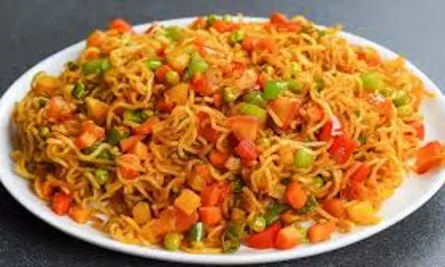 Mix Veg Vegetable Maggi बच्चों को भी आएगी बेहद पसंद