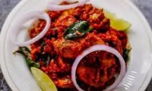Mushroom Ghee Roast: घर पर बनाएं रेस्टोरेंट स्टाइल मशरूम घी रोस्ट