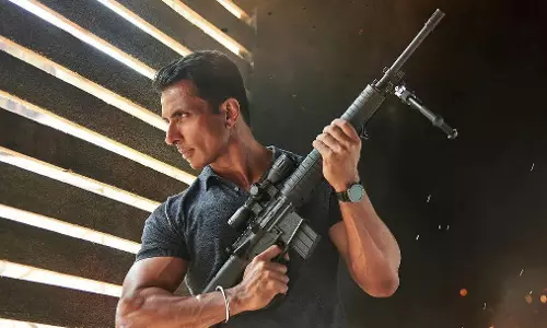 फ़तेह सोनू सूद का टीज़र एनिमल के एक्शन सीन की याद दिलाता फ़तेह सोनू सूद का टीज़र एनिमल के एक्शन सीन की याद दिलाता
