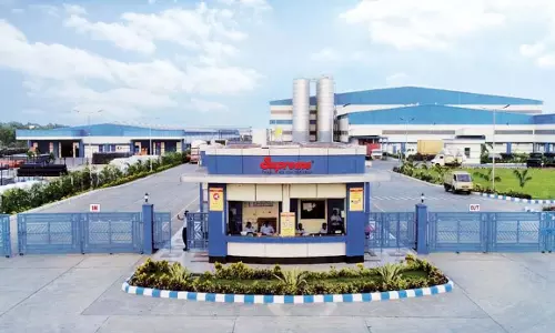 Supreme Industries शेयर की कीमत में 5.14% ऊपर