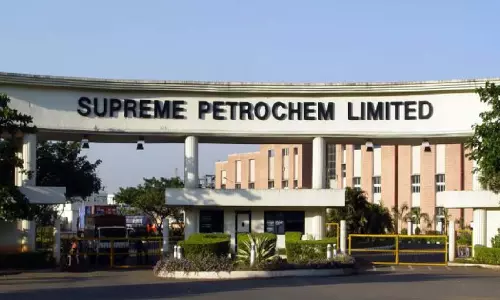 Supreme Petrochemicals शेयर की कीमत में 3.26% ऊपर Supreme Petrochemicals शेयर की कीमत में 3.26% ऊपर