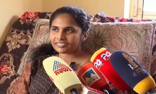 Wayanad भूस्खलन में बची श्रुति राजस्व विभाग में मिली नौकरी