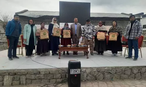 Jammu University में भारतीय भाषाओं के भविष्य पर चर्चा आयोजित Jammu University में भारतीय भाषाओं के भविष्य पर चर्चा आयोजित