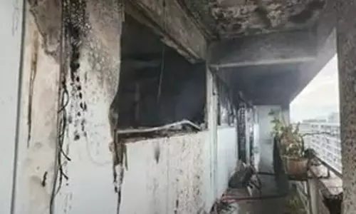 Singapore: आवासीय ब्लॉक में आग लगने के बाद 50 लोगों को निकाला गया