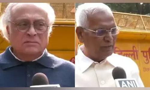 संसद के बाहर विपक्ष का प्रदर्शन: कांग्रेस, CPI ने मणिपुर हिंसा पर चर्चा की मांग की
