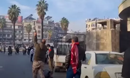 विपक्ष ने अल-असद की सरकार के पतन के बाद लोकतांत्रिक, बहुलवादी Syria के निर्माण की कसम खाई