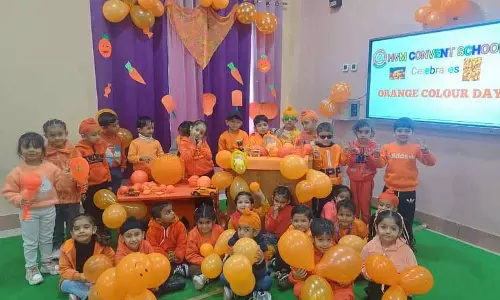 HVM स्कूल में उत्साह के साथ मनाया गया ‘ऑरेंज डे’