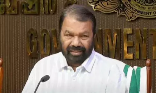 Kerala : स्कूल कलोलसवम के लिए छात्रों को प्रशिक्षित करने के लिए 5 लाख रुपये मांगे Kerala : स्कूल कलोलसवम के लिए छात्रों को प्रशिक्षित करने के लिए 5 लाख रुपये मांगे