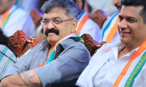 Jitendra Awhad: ताज से केक और बढ़िया कॉफी…