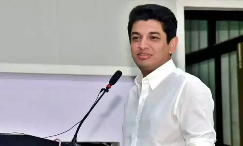 बांग्लादेश में हिंदुओं की सुरक्षा की मांग, सत्यजीत तांबे ने CM को पत्र लिखा बांग्लादेश में हिंदुओं की सुरक्षा की मांग, सत्यजीत तांबे ने CM को पत्र लिखा
