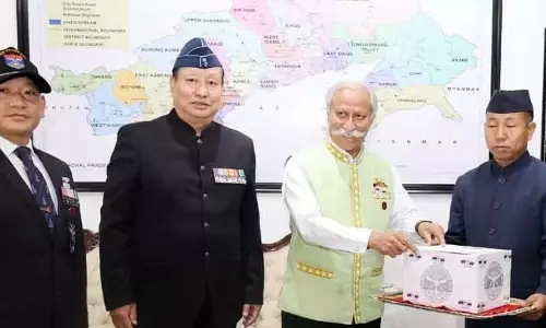 Arunachal के राज्यपाल ने सशस्त्र सेना झंडा दिवस कोष में दान दिया