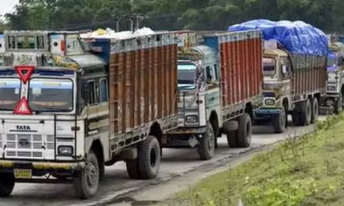 Tripura : मनु एलसीएस व्यापार रोका गया, निर्यातकों ने तत्काल कार्रवाई Tripura : मनु एलसीएस व्यापार रोका गया, निर्यातकों ने तत्काल कार्रवाई