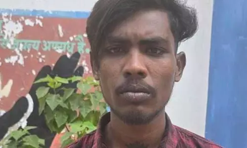 गार्डन में तलवार लहराया, बदमाश की तत्काल हुई गिरफ्तारी