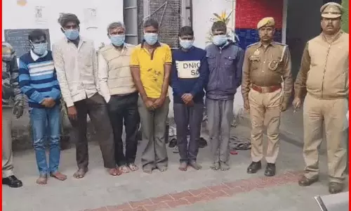 थाने की नकली मोहर से दस्तावेज तैयार कर जमानत लेने वाला गिरोह पकड़ाया, मचा हड़कंप थाने की नकली मोहर से दस्तावेज तैयार कर जमानत लेने वाला गिरोह पकड़ाया, मचा हड़कंप