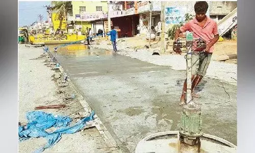 2 साल में गड्ढा मुक्त मुंबई सपना अधूरा: केवल 30% सड़क निर्माण कार्य पूरा 2 साल में गड्ढा मुक्त मुंबई सपना अधूरा: केवल 30% सड़क निर्माण कार्य पूरा