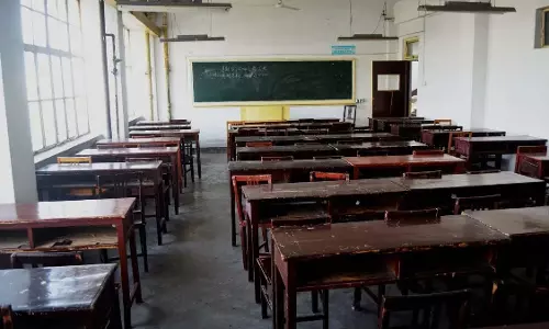 Karnataka : वित्त विभाग की मंजूरी मिलने के बाद अतिथि शिक्षकों का मानदेय बढ़ाया जाएगा Karnataka : वित्त विभाग की मंजूरी मिलने के बाद अतिथि शिक्षकों का मानदेय बढ़ाया जाएगा