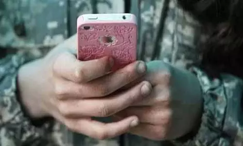 Gujarat से एक किशोर लड़की को अश्लील संदेश भेजने के आरोप में व्यक्ति गिरफ्तार
