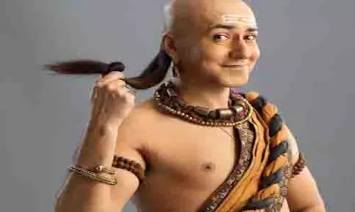 बुद्धि को नमन: अमिताभ बच्चन ने KBC पर तेनाली रामा की सराहना की बुद्धि को नमन: अमिताभ बच्चन ने KBC पर तेनाली रामा की सराहना की