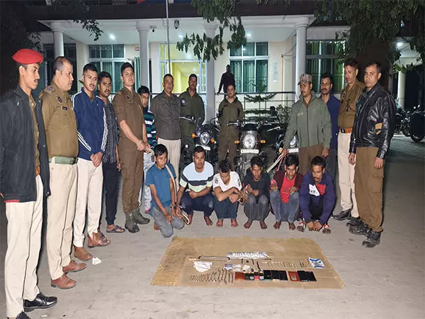 Guwahati Police ने अंतरराज्यीय वाहन चोर गिरोह का भंडाफोड़ किया, छह गिरफ्तार Guwahati Police ने अंतरराज्यीय वाहन चोर गिरोह का भंडाफोड़ किया, छह गिरफ्तार