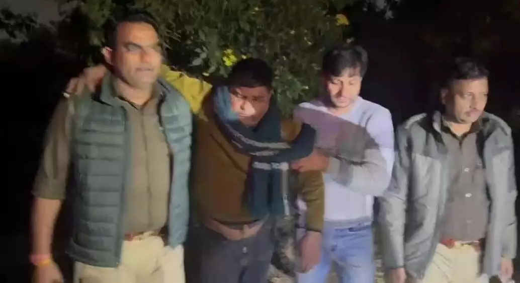 पुलिस ने 24 घंटे के अंदर किया हत्या का खुलासा, एक आरोपी मुठभेड़ में गिरफ्तार, दूसरे की तलाश जारी