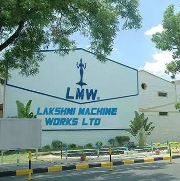 Lmw अपने शेयर की कीमत में 2.27% ऊपर