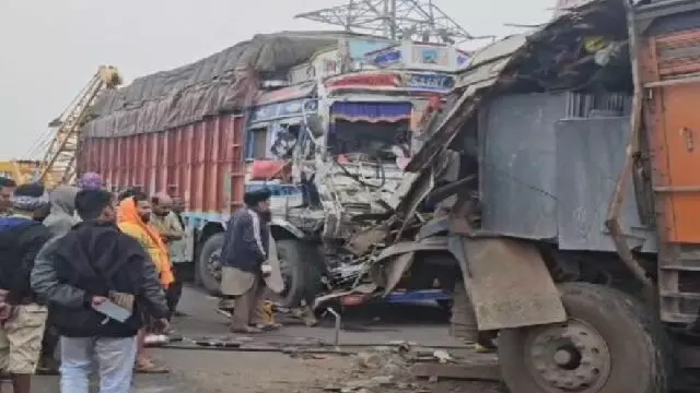 Jajpur जिले में दो ट्रकों की आमने-सामने टक्कर में चालक की मौत