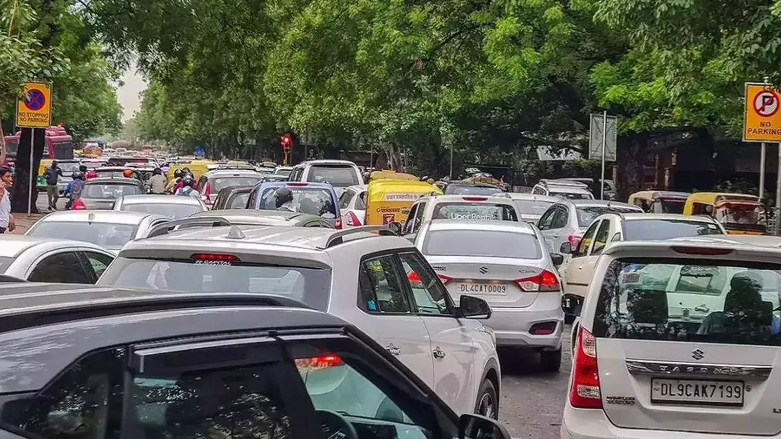 Noida: सेक्टर-62 व 63 के क्षेत्र में पैदल यात्रियों के लिए बनेगा फुटपाथ