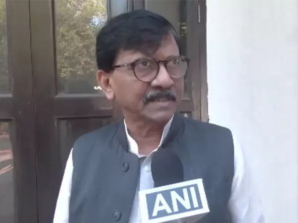 अगर कोई INDIA bloc को मजबूत करना चाहता है, तो इस पर विचार किया जाना चाहिए: Sanjay Raut