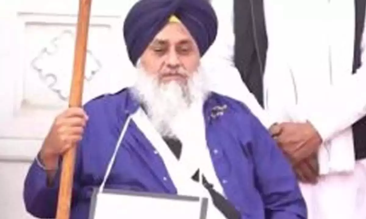 Akali Dal ने पंजाब पुलिस से सुखबीर सिंह बादल को क्लीन चिट देने को कहा