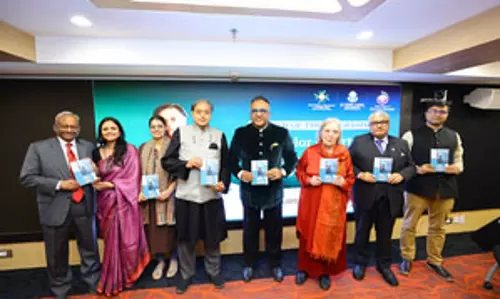 शशि थरूर ने जेजीयू में दर्शन, राजनीति एवं अर्थशास्त्र में बीए (ऑनर्स) पाठ्यक्रम लॉन्च किया