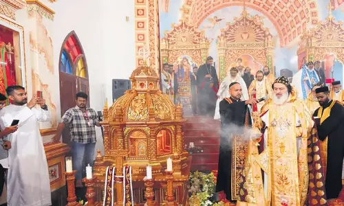 Kerala: संघर्ष को सुलझाने के लिए संवाद उचित रास्ता Kerala: संघर्ष को सुलझाने के लिए संवाद उचित रास्ता