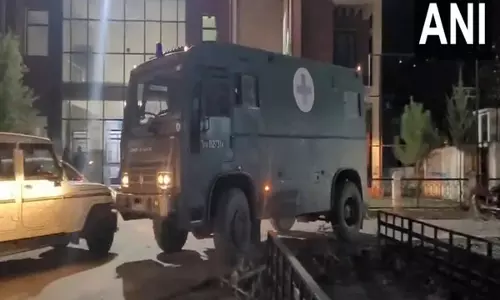 J-K: पुंछ में माइन ब्लास्ट में सैनिक शहीद, सेना ने दी श्रद्धांजलि J-K: पुंछ में माइन ब्लास्ट में सैनिक शहीद, सेना ने दी श्रद्धांजलि