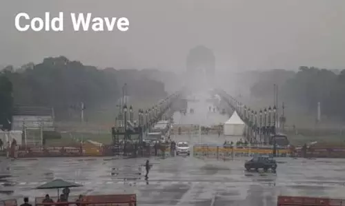 Gujarat Cold Wave: पहाड़ों पर बर्फबारी से ठिठुरन, जानिए आज कितनी ठंड?