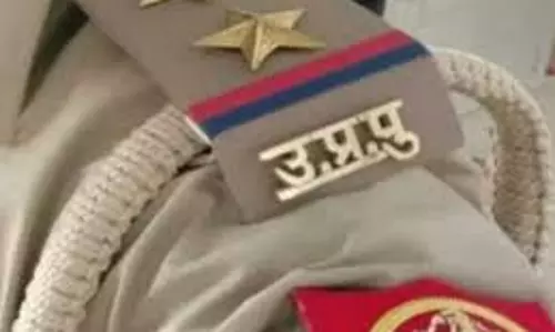 Mathura: ऑक्सीटोसिन में फिनायल मिलाने का भंडाफोड़ हुआ Mathura: ऑक्सीटोसिन में फिनायल मिलाने का भंडाफोड़ हुआ
