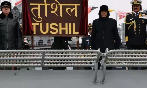 मिसाइल फ्रिगेट आईएनएस तुशील रूस में भारतीय नौसेना में शामिल मिसाइल फ्रिगेट आईएनएस तुशील रूस में भारतीय नौसेना में शामिल