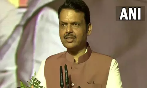 कुर्ला दुर्घटना पर CM Fadnavis ने मृतकों के परिजनों को 5 लाख रुपए की अनुग्रह राशि देने की घोषणा की कुर्ला दुर्घटना पर CM Fadnavis ने मृतकों के परिजनों को 5 लाख रुपए की अनुग्रह राशि देने की घोषणा की