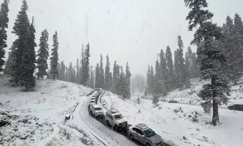 Jammu: तापमान में गिरावट, गुलमर्ग -9°C पर सबसे ठंडा