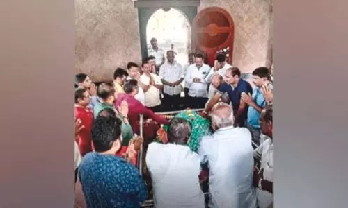 Ratnagiri विधानसभा चुनाव में हार को लेकर विवाद भगवान के दरवाजे पर Ratnagiri विधानसभा चुनाव में हार को लेकर विवाद भगवान के दरवाजे पर