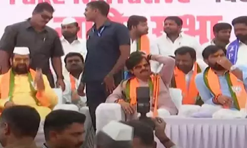 महाराष्ट्र: EVM के समर्थन में मैदान में बीजेपी, मरकडवाड़ी में की बैठक महाराष्ट्र: EVM के समर्थन में मैदान में बीजेपी, मरकडवाड़ी में की बैठक
