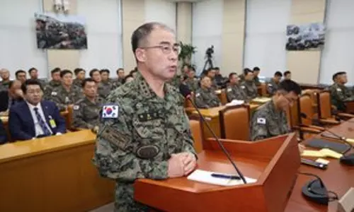 South Korea के पूर्व रक्षा प्रमुख ने सांसदों को नेशनल असेंबली में इकट्ठा होने से रोकने का आदेश जारी किया South Korea के पूर्व रक्षा प्रमुख ने सांसदों को नेशनल असेंबली में इकट्ठा होने से रोकने का आदेश जारी किया