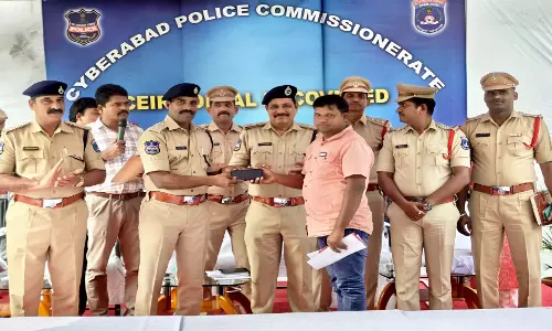 Cyberabad पुलिस ने 3.30 करोड़ रुपये मूल्य के 1,100 चोरी हुए मोबाइल फोन बरामद किए
